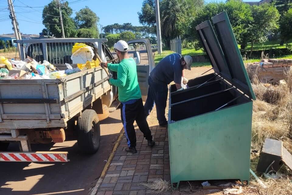 Capa Seberi: Administração realiza limpeza na área urbana