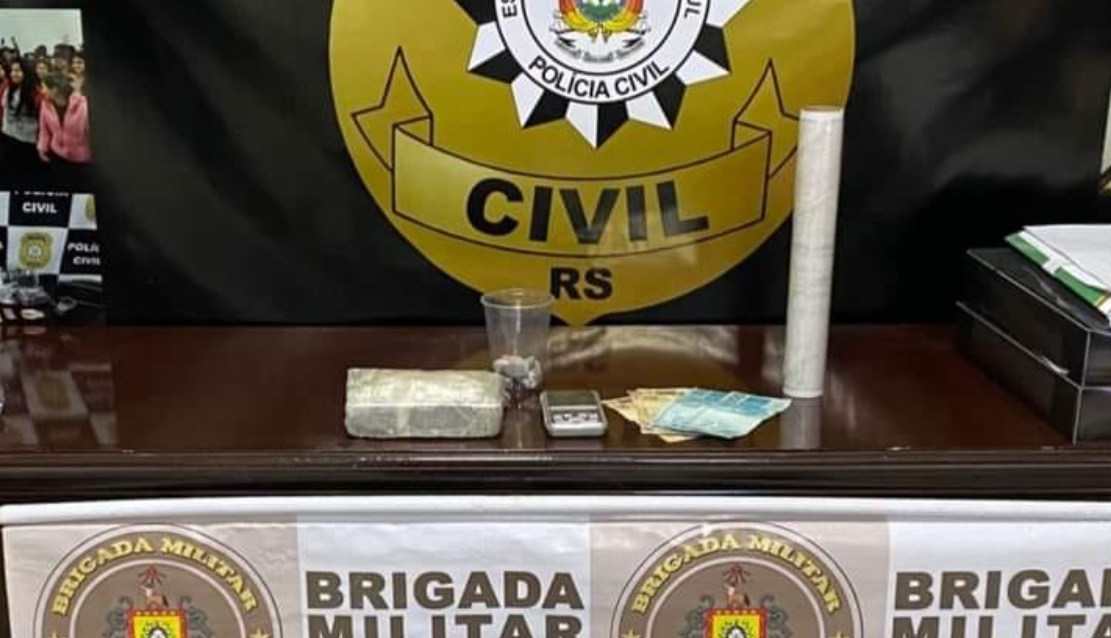 Capa Carazinho: BM e PC prendem homem por tráfico de drogas