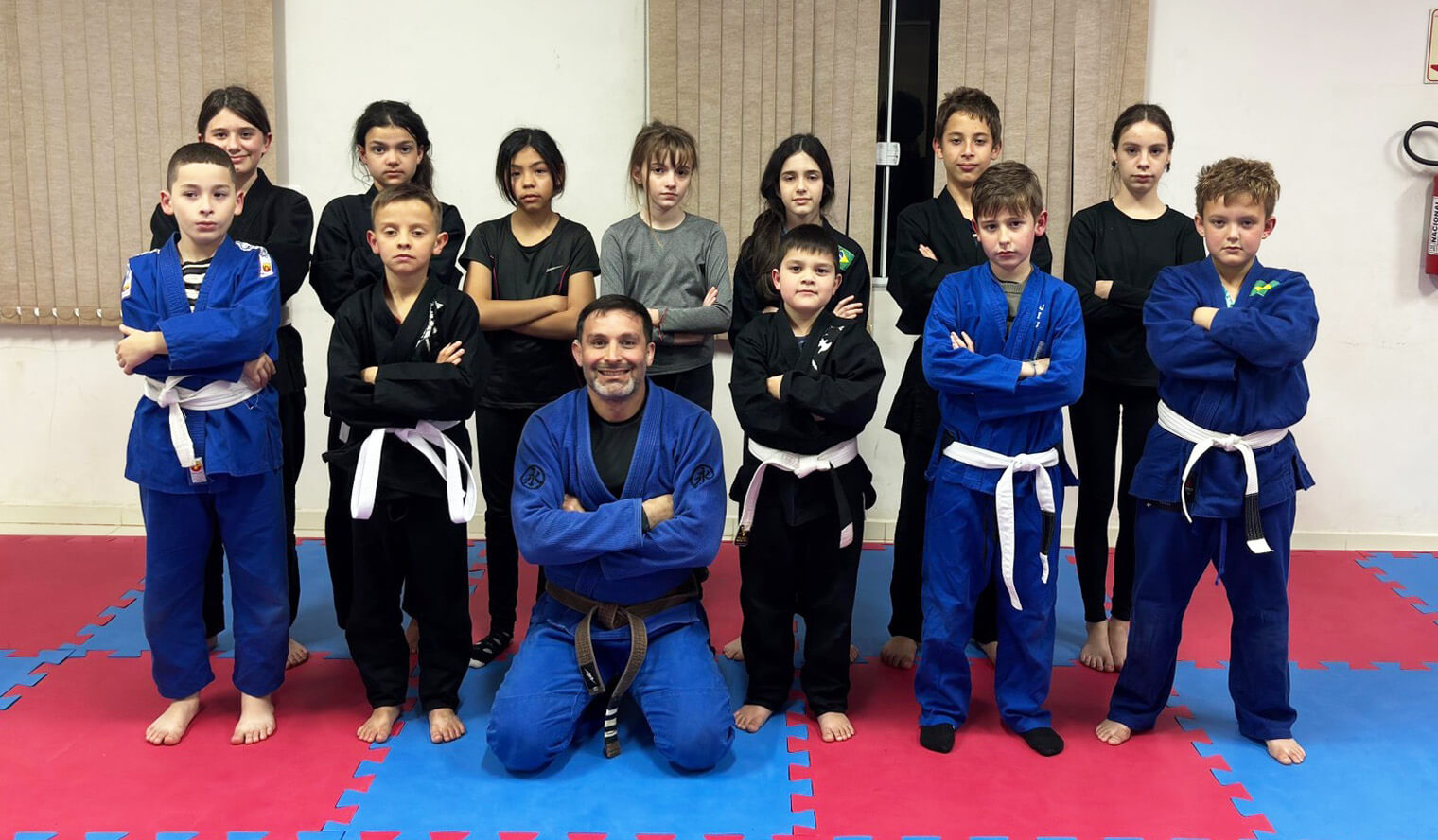 Capa Projeto voluntário de Jiu Jitsu em Vista Gaúcha conquista medalhas em SC