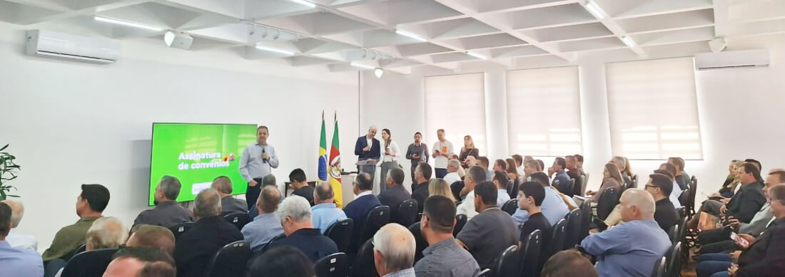 Capa Governo Eduardo Leite amplia serviços e obras no interior dos municípios gaúchos