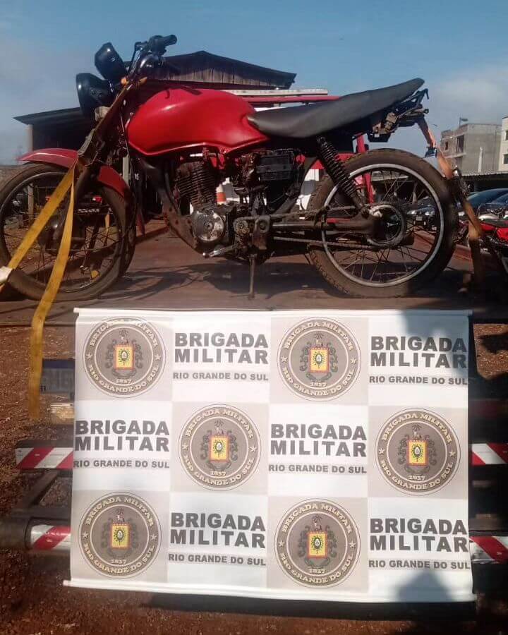 Capa BM recupera motocicleta furtada em Tenente Portela