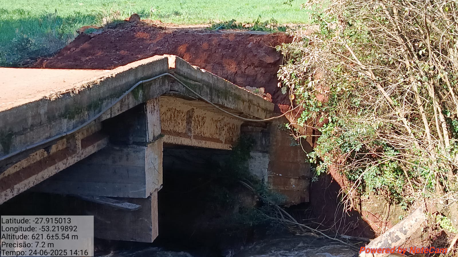 Capa Ponte da Linha Cristo Rei desaba durante a madrugada do domingo em Palmeira das Missões