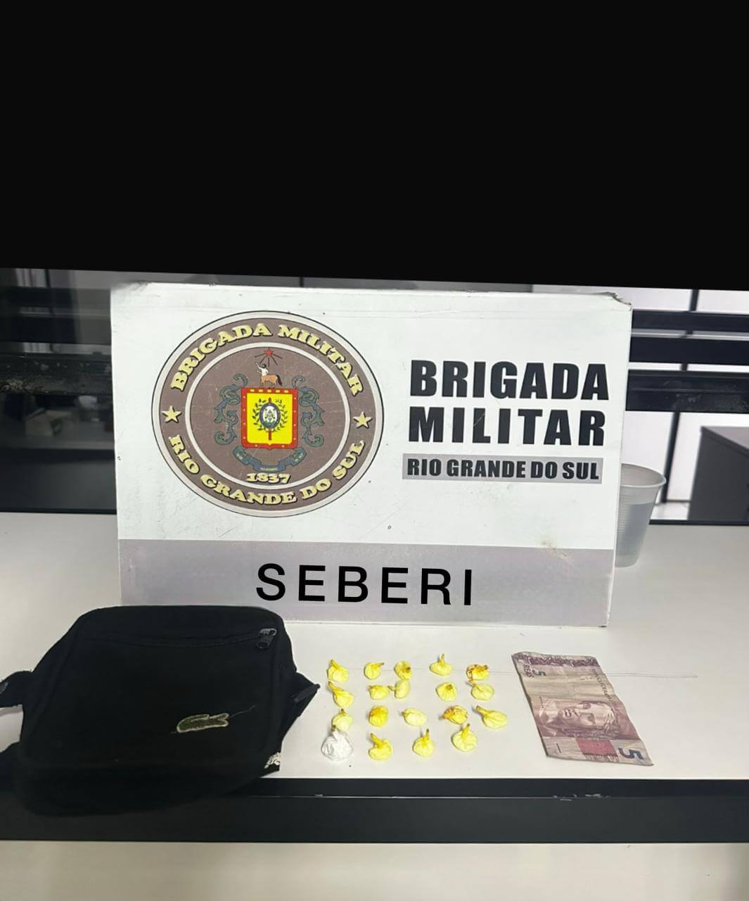 Capa Brigada Militar prende indivíduo por tráfico de drogas em Seberi