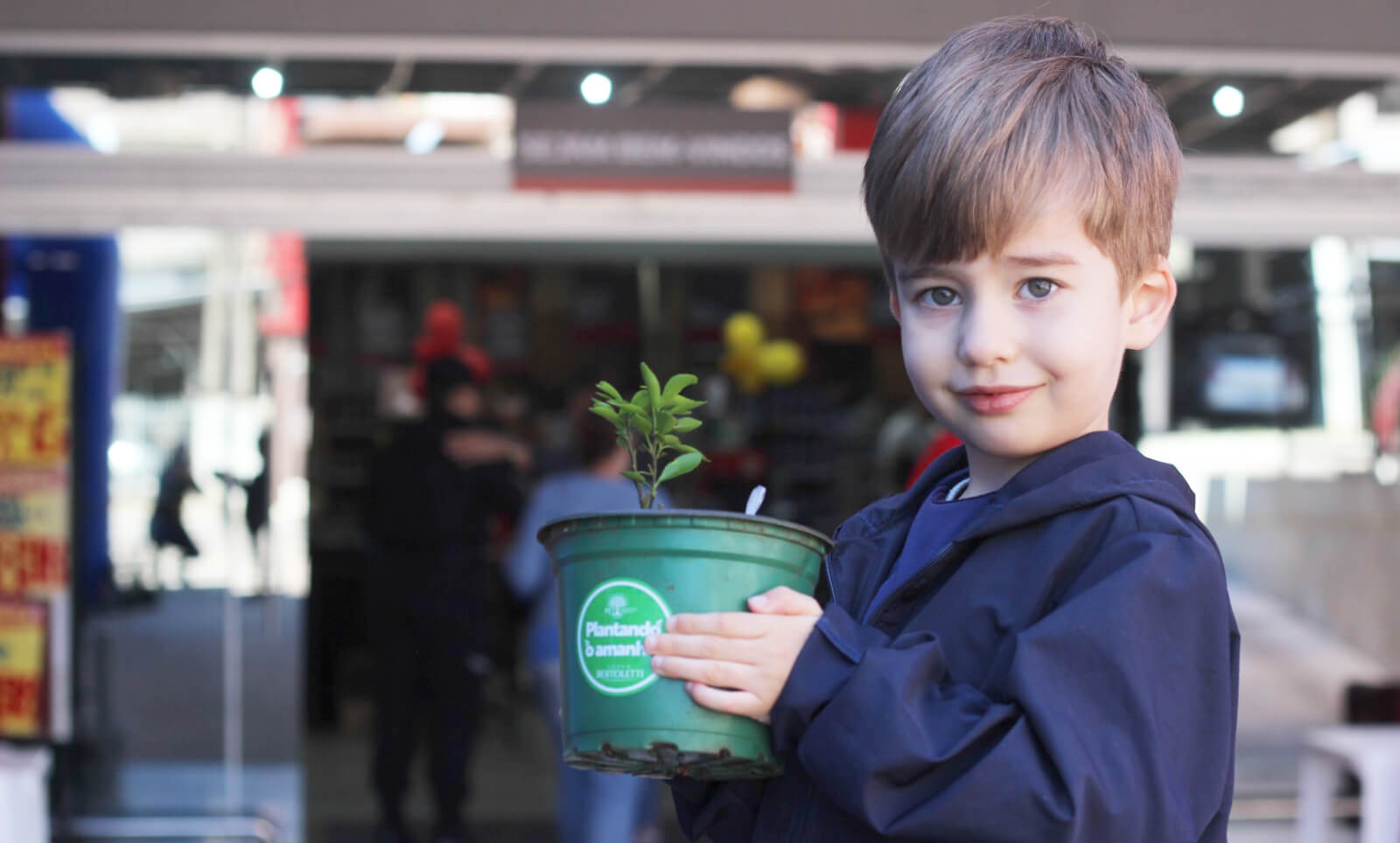 Capa Grupo PET da Engenharia Florestal da UFSM/FW realiza ação em parceria com o Supermercado Bertoletti