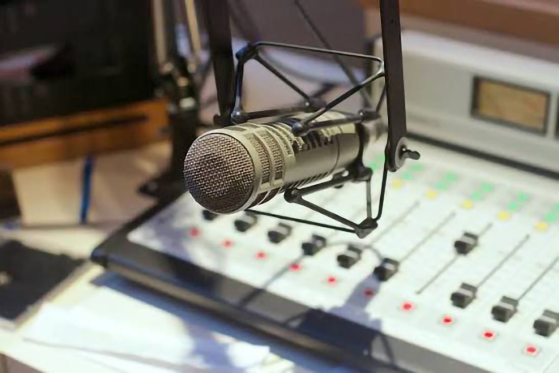 Capa Projeto de extensão da UFSM/FW lança programa radiofônico “Voz e Voto”