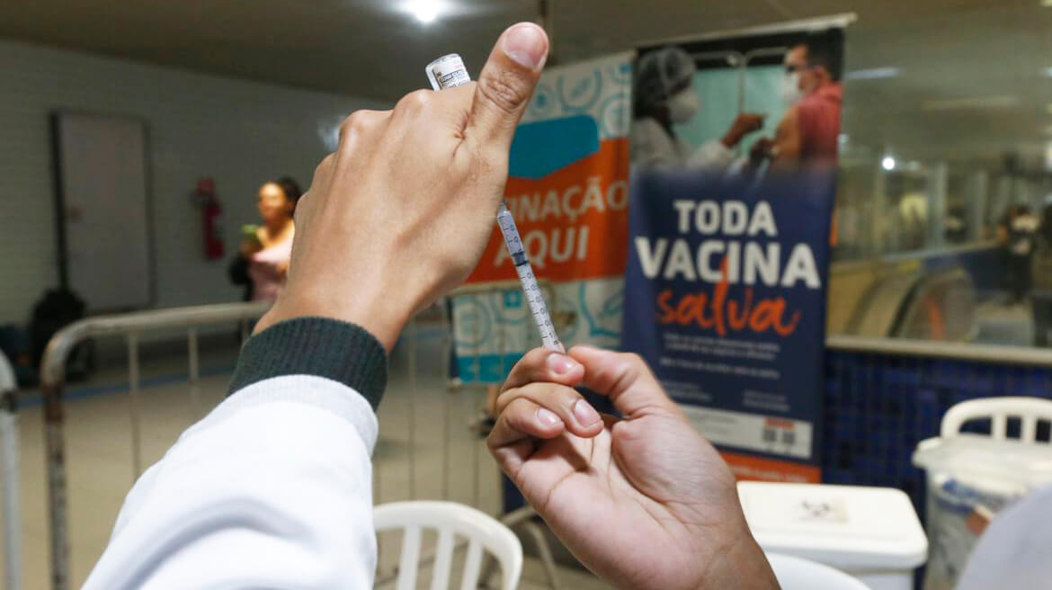 Capa Anvisa autoriza nova fase de testes com vacina brasileira contra covid