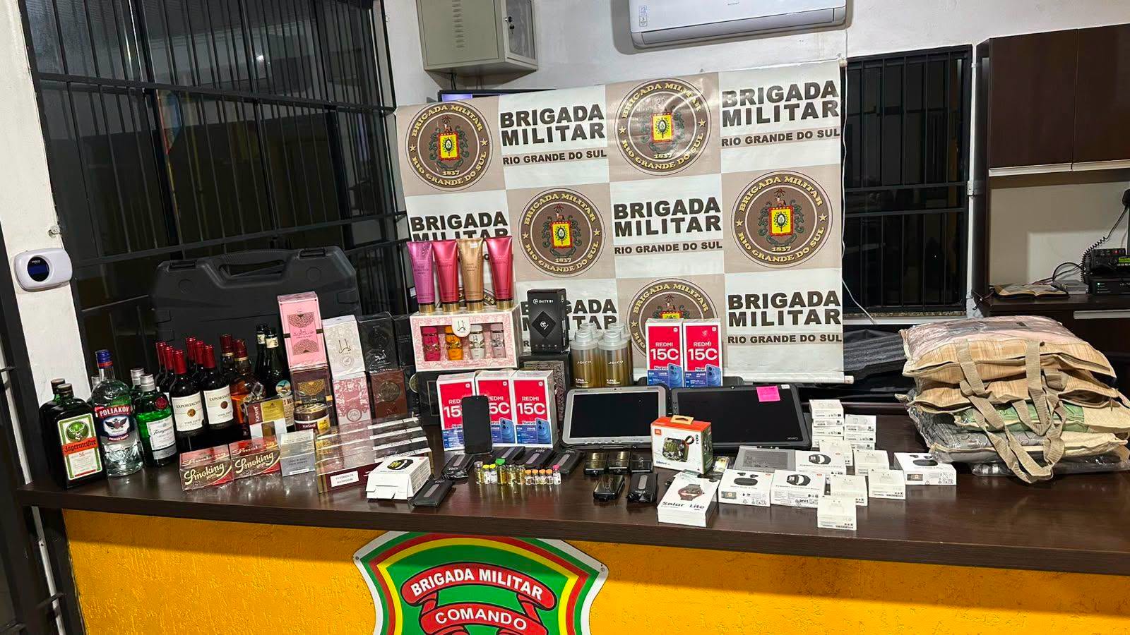 Capa Polícia Rodoviária apreende mercadorias estrangeiras durante fiscalização em Nonoai
