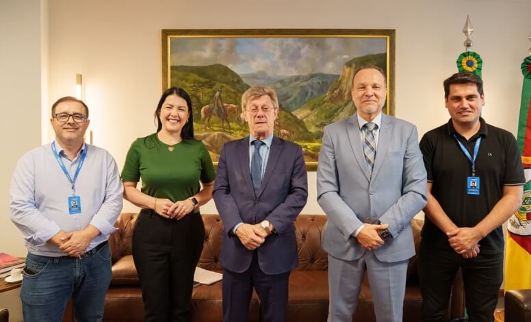 Capa Prefeita Adriane se reúne com presidente do TCE-RS