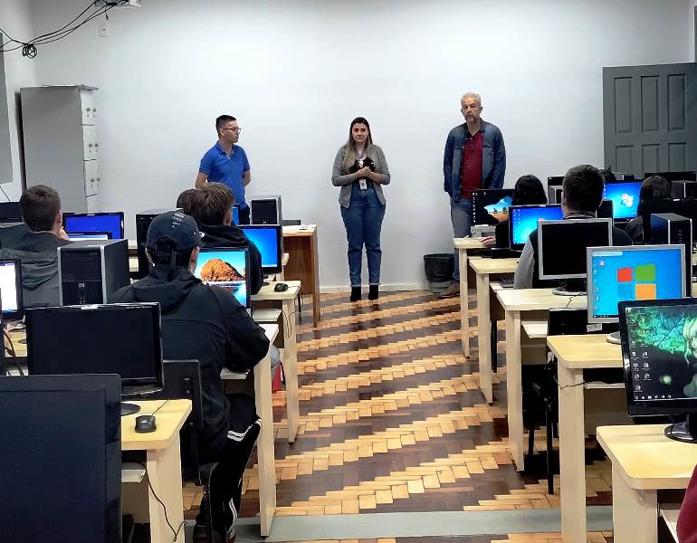 Capa Três Passos: curso Garimpo é realizado