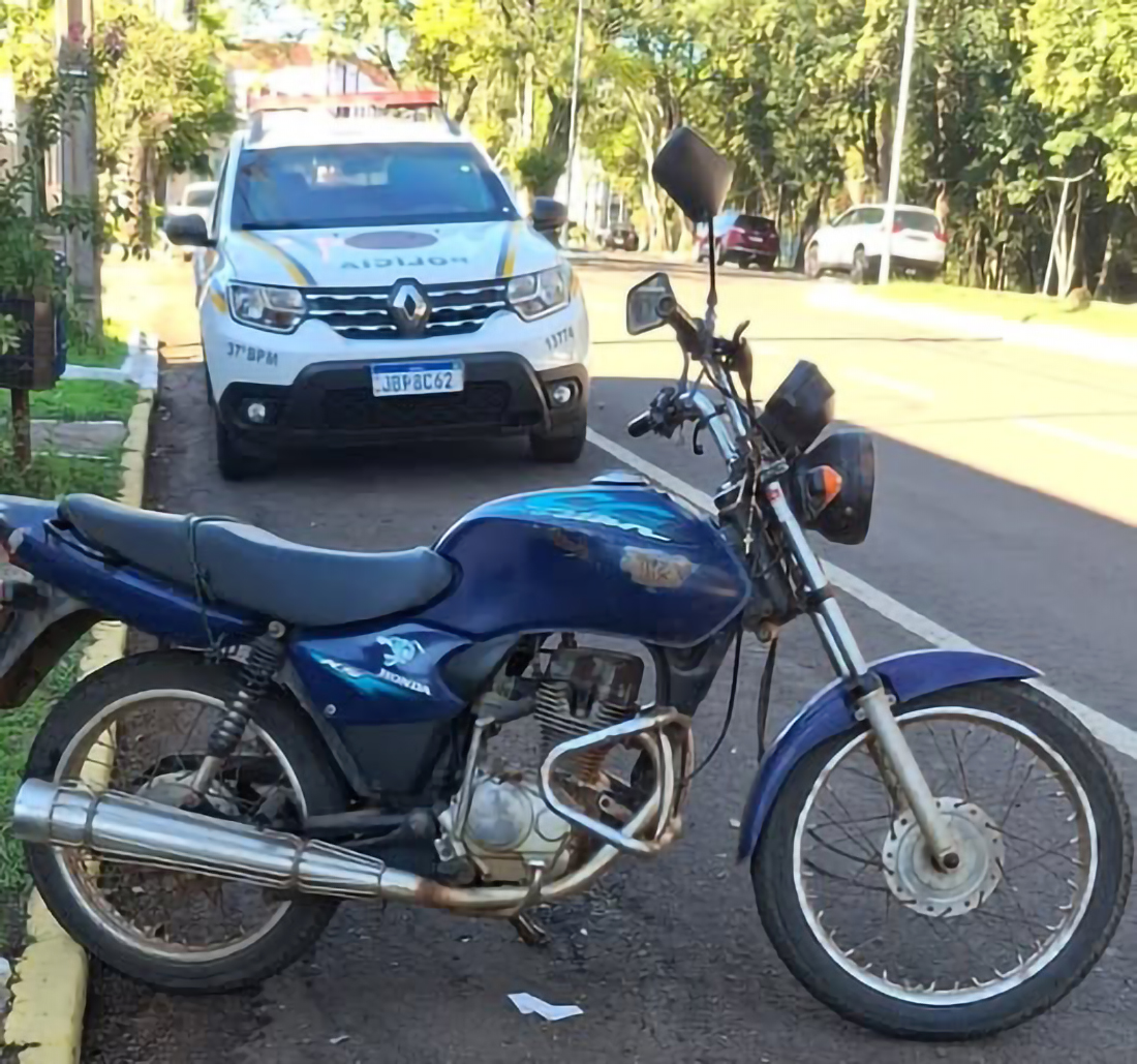 Capa Brigada Militar recupera motocicleta furtada e prende autor em flagrante em Iraí