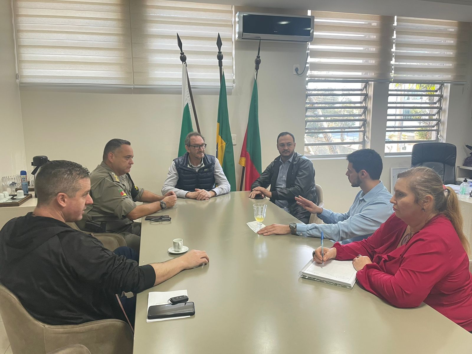 Capa Administração de FW define ações para reforçar segurança no Cemitério Municipal