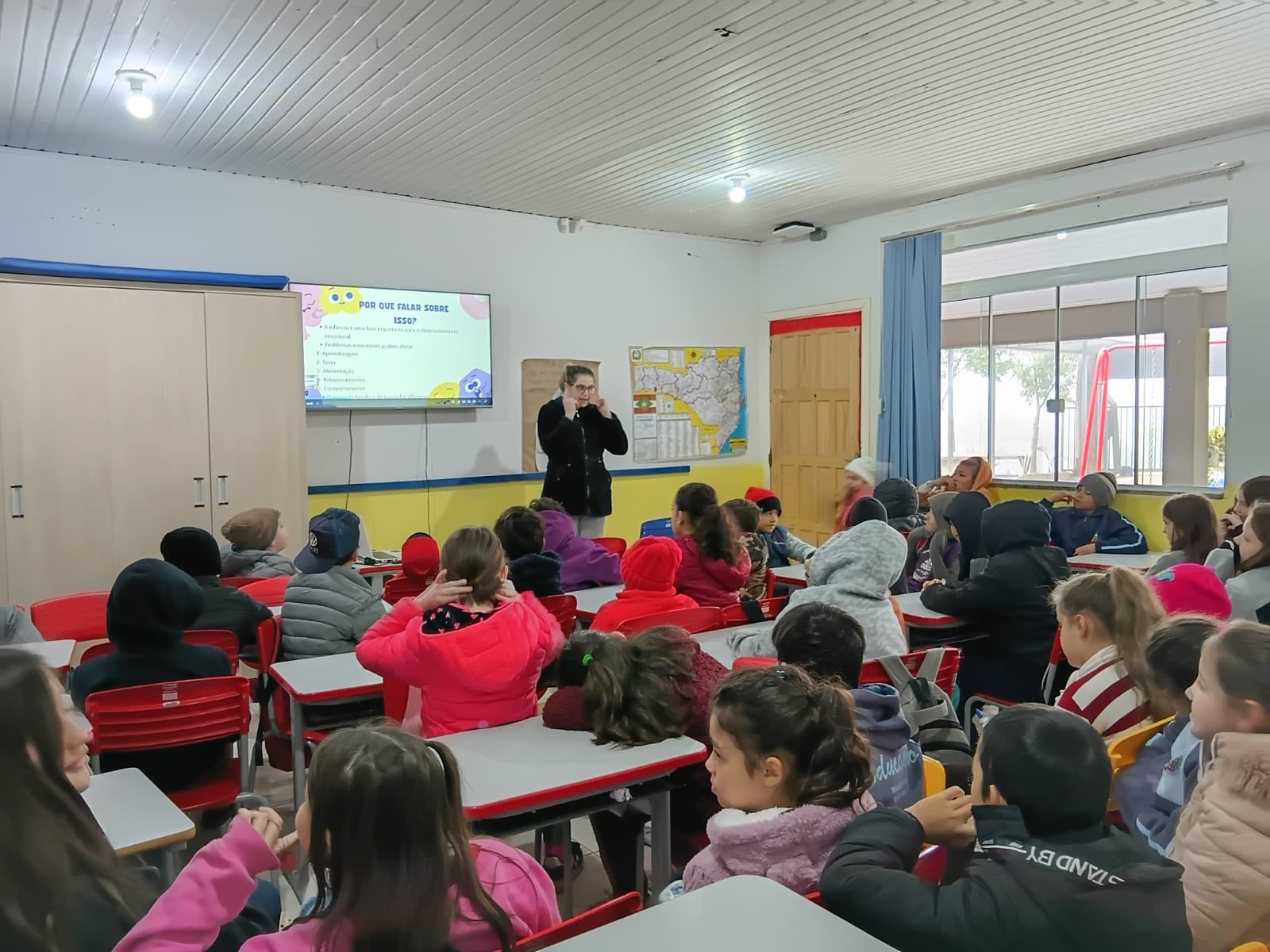 Capa Guatambu promove ação sobre saúde mental e prevenção à violência em escola municipal
