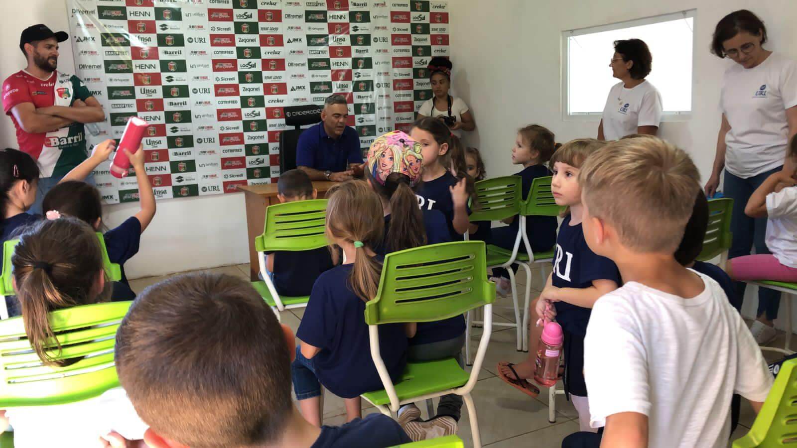 Capa Alunos da URI visitam a Arena do União Frederiquense