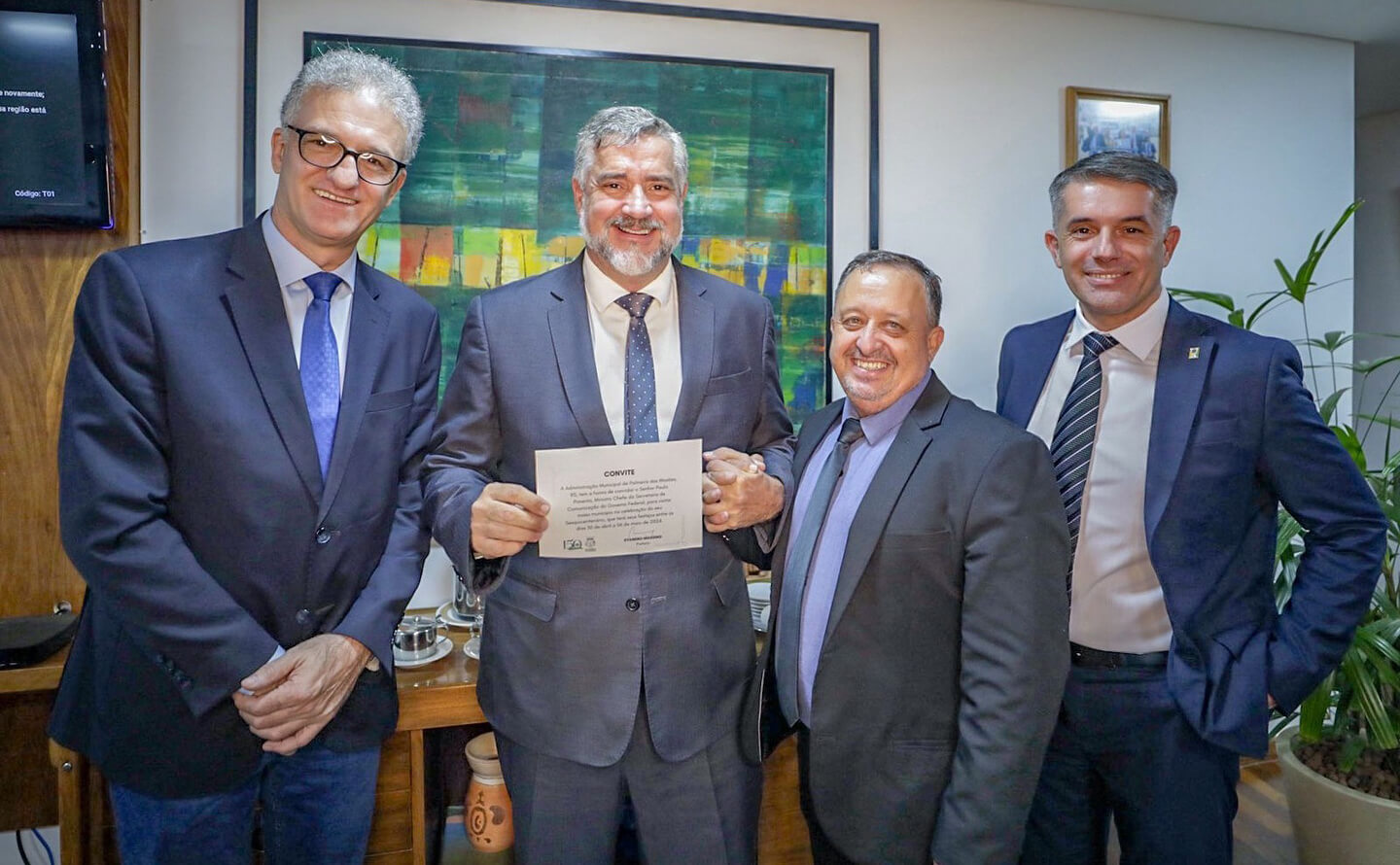 Capa Prefeito Evandro Massing leva demandas a Brasília e entrega convite do sesquicentenário