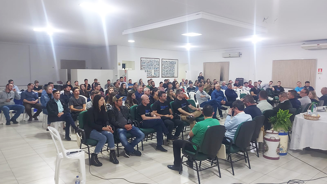Capa Frederico Westphalen celebra recorde histórico de 20,6 milhões de litros de leite em 2024