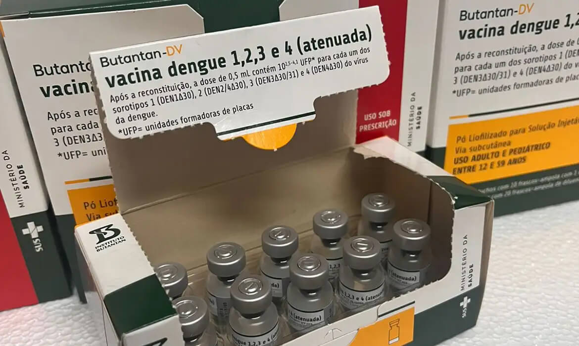 Capa Ministério da Saúde suspende vacinação contra dengue com imunizante do Butantan