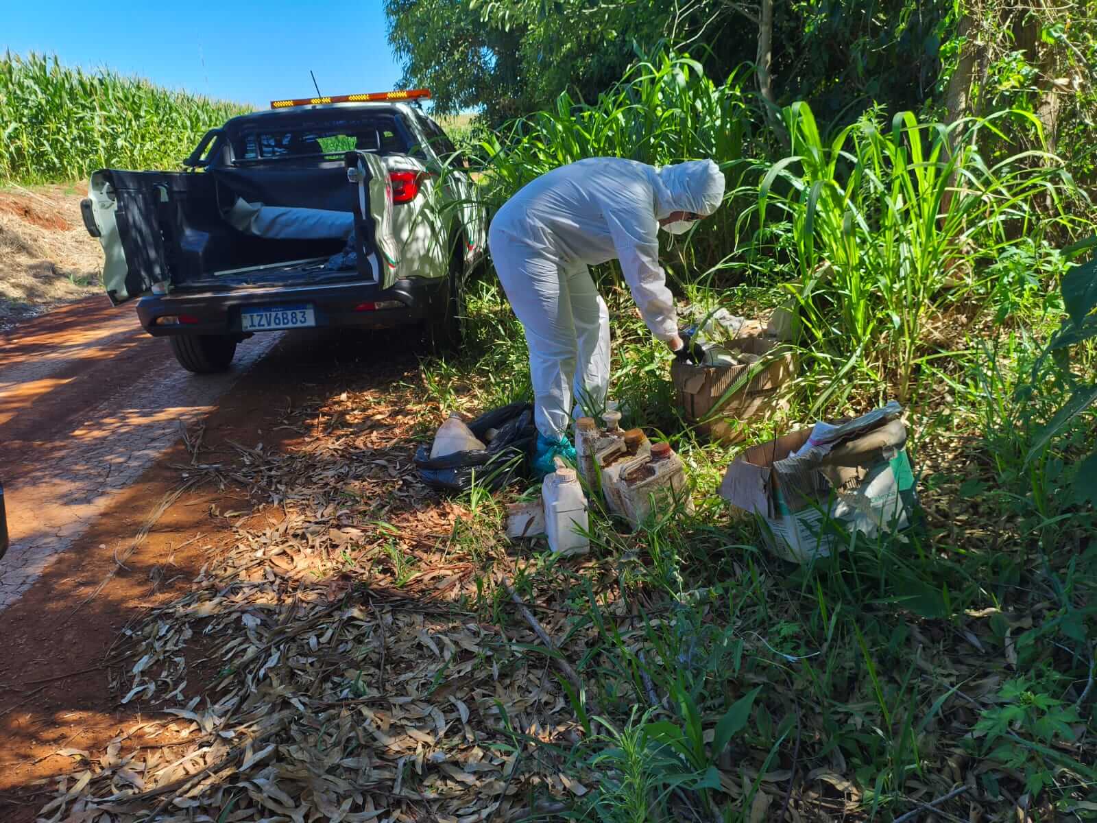 Capa Administração de Frederico Westphalen identifica descarte irregular de agrotóxicos