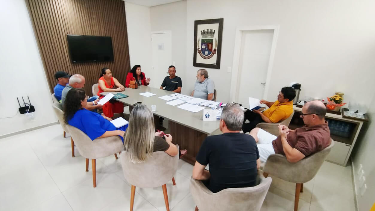 Capa Administração de Frederico Westphalen e Sindicatos selam acordo para reajuste salarial de 2026