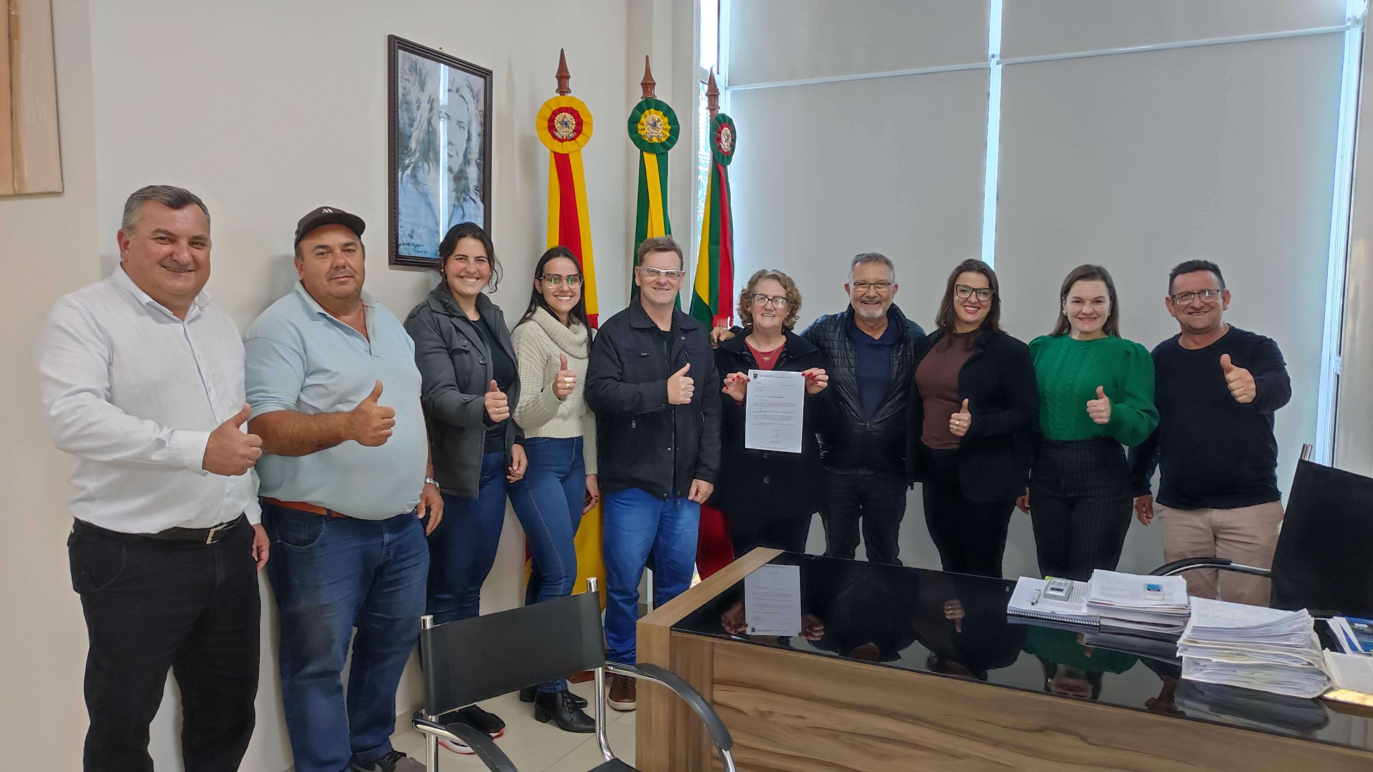 Capa Deputado federal Luiz Carlos Busato visita Rodeio Bonito e entrega emenda de R$ 250 mil para a área da saúde