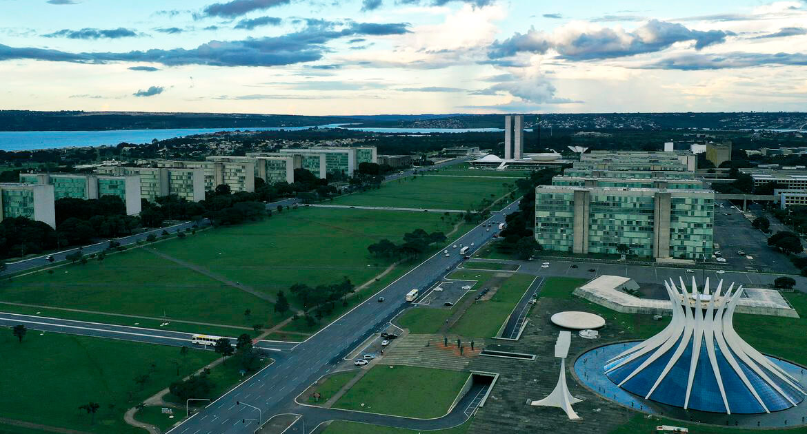 Capa Servidores federais e governo não têm acordo para reajuste de 2024
