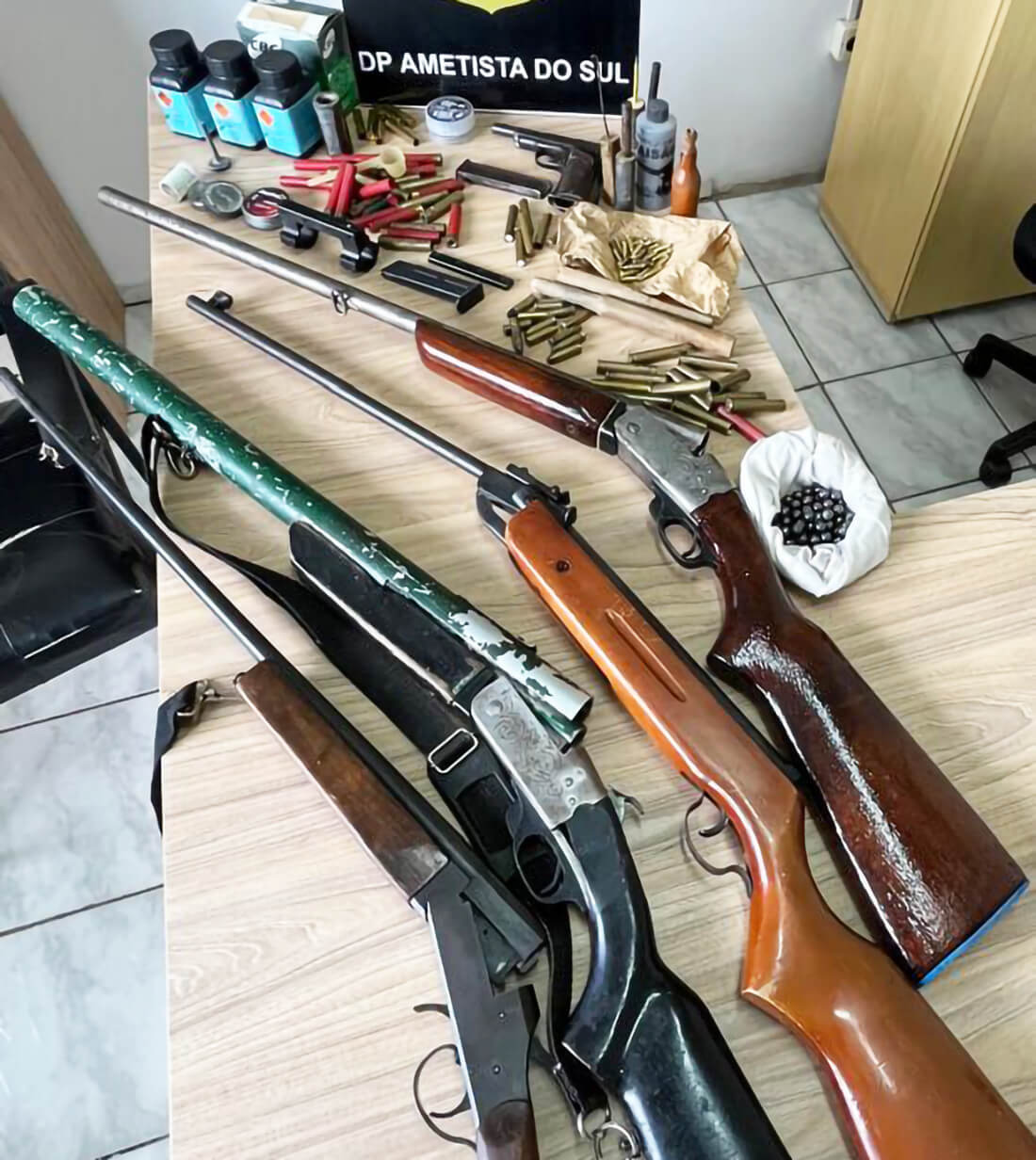 Capa Polícia Civil cumpre mandados de busca e apreensão em Ametista do Sul