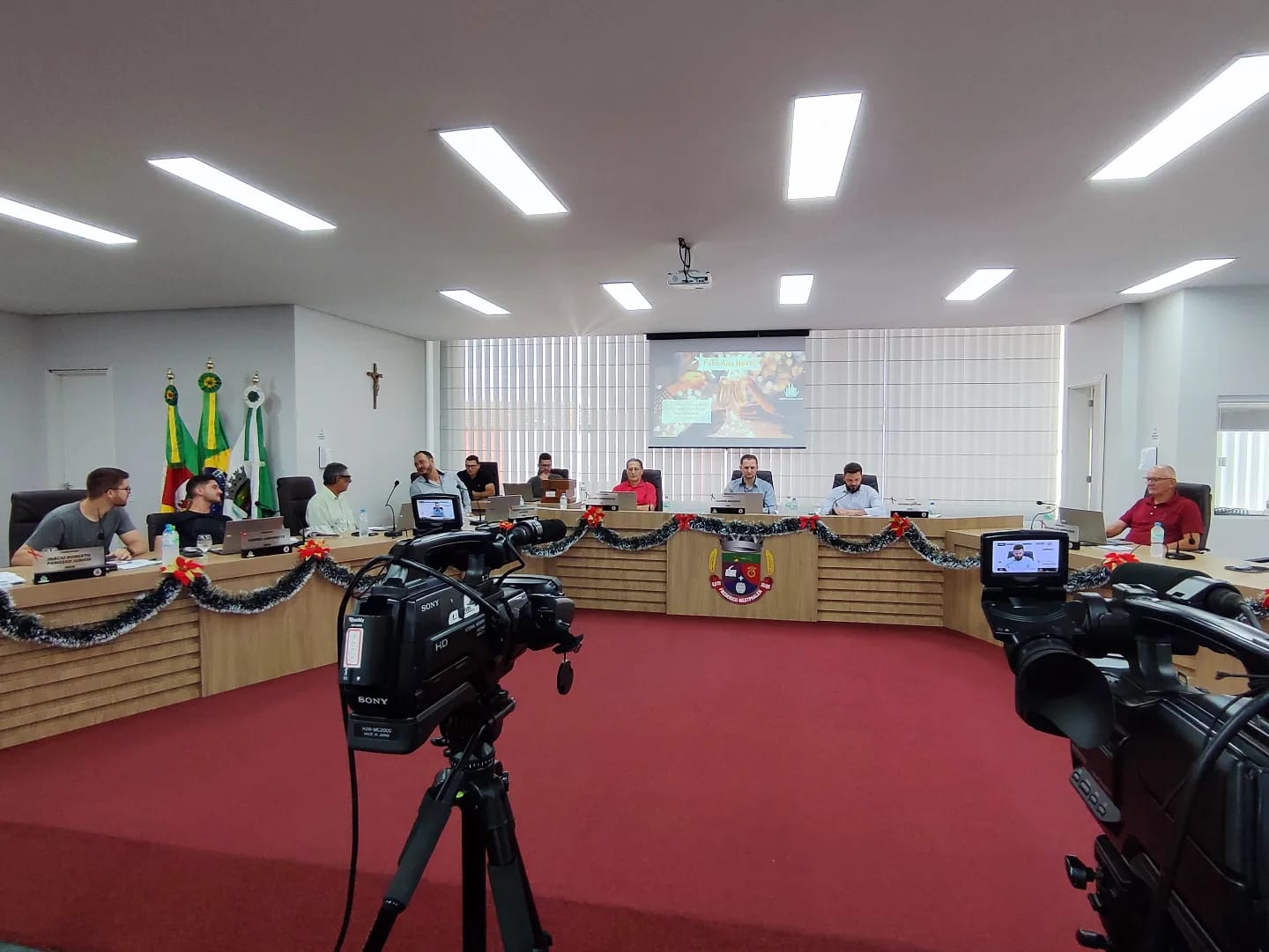 Capa Câmara aprova contratação de 240 profissionais da Educação para o ano letivo de 2023