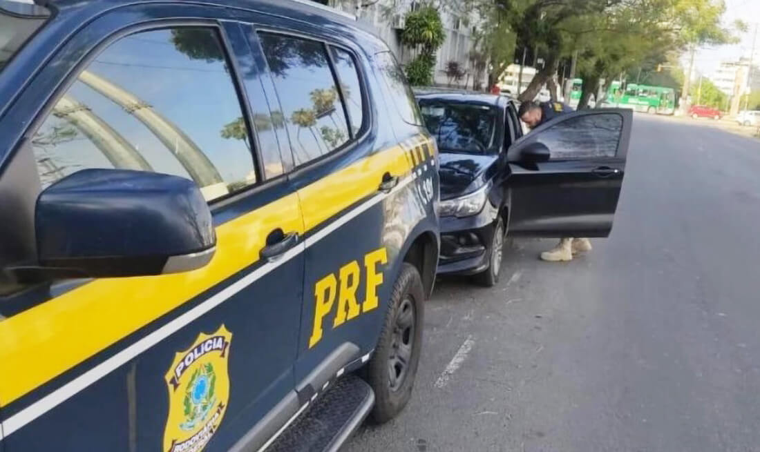 Capa Casal que aplicou golpe em idoso em FW é preso e veículo apreendido na BR-101