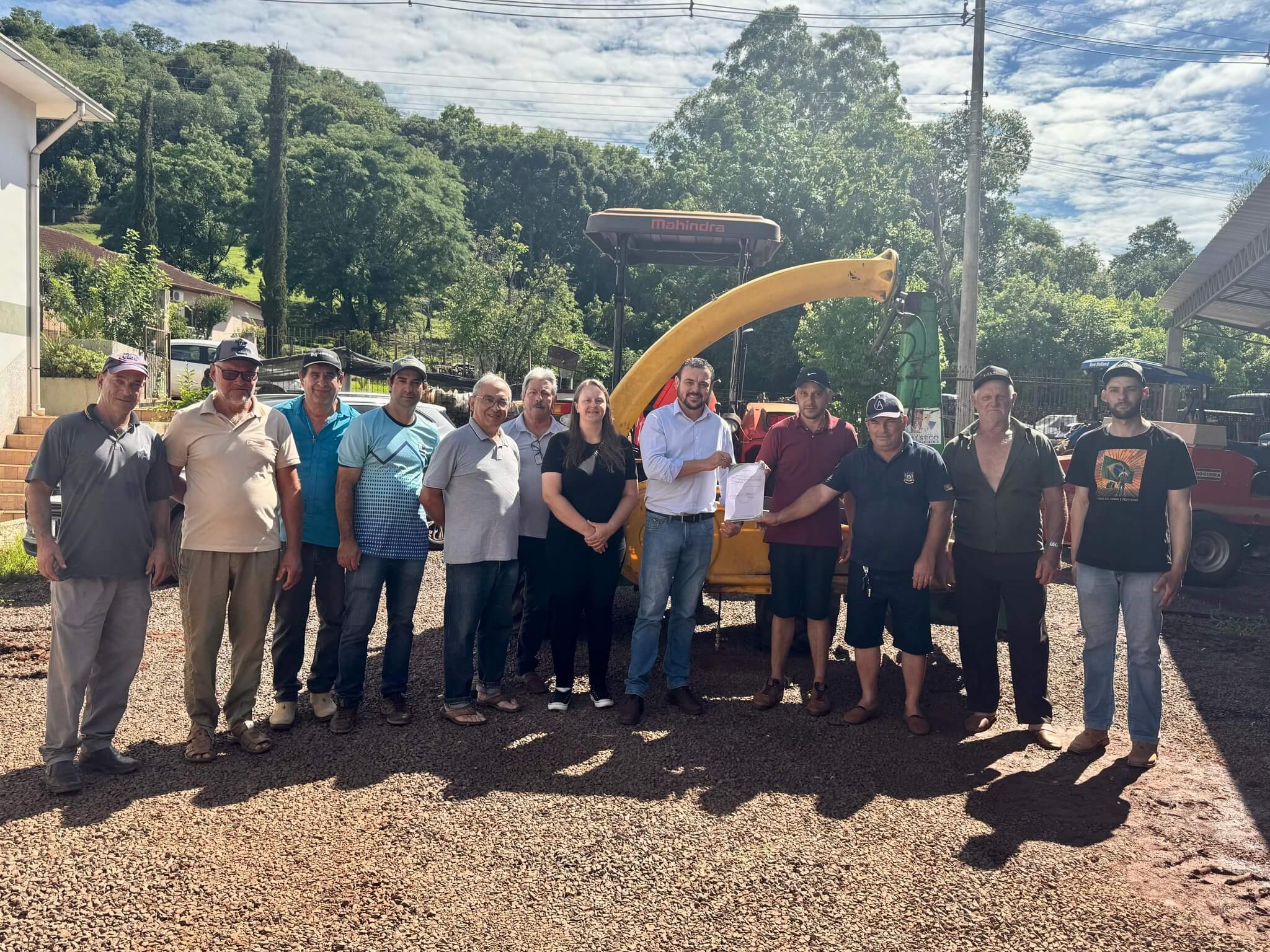 Capa Prefeitura de Erval Seco entrega ensiladeira à associação da patrulha agrícola da comunidade de Coronel Finzito