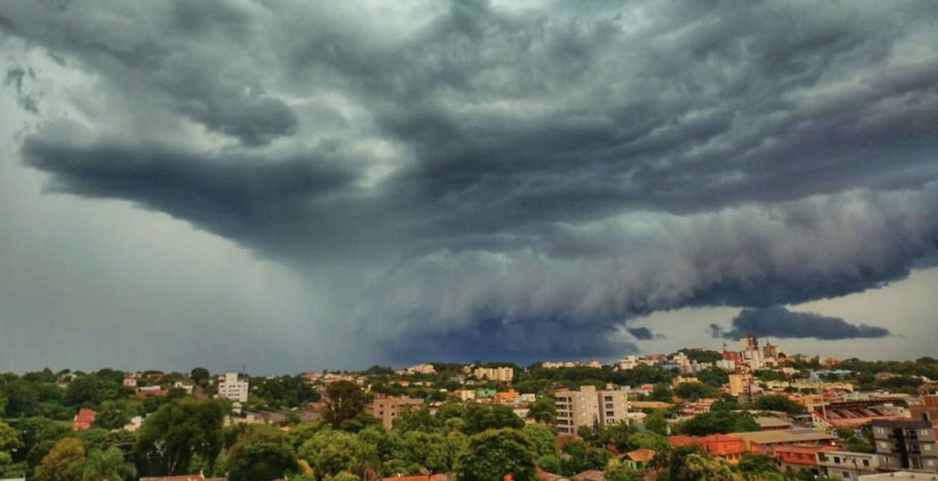 Capa MetSul emite alerta para risco elevado de temporais e vendavais no Rio Grande do Sul no fim de semana