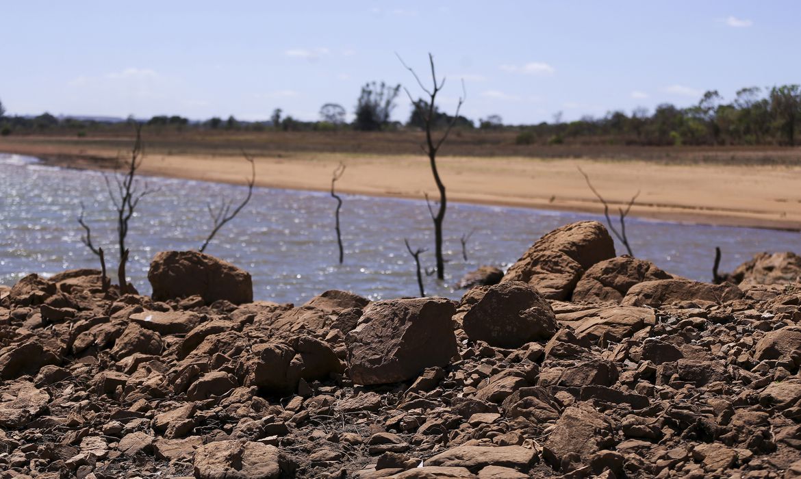 Capa Comitiva federal visita o Rio Grande do Sul para conferir prejuízos com a seca