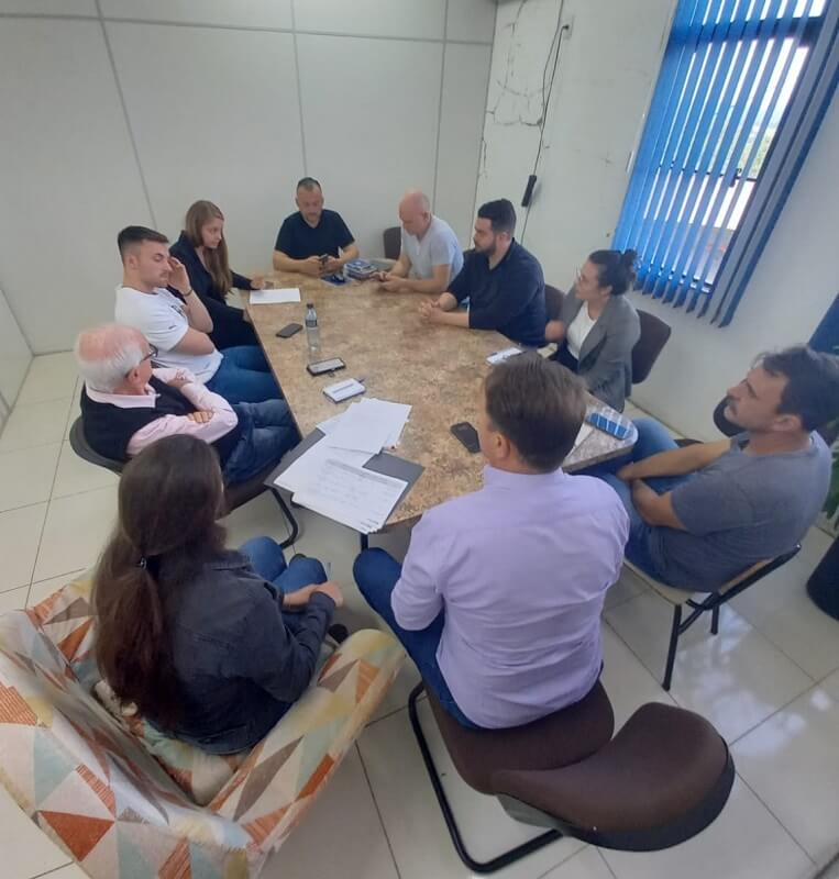 Capa Palmitinho: Reunião trata sobre o cronograma de obras de infraestrutura