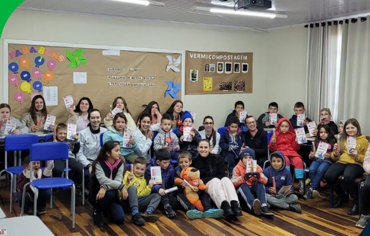 Capa Equipe da ESF8 realiza ação de saúde na Escola Natália Gadonski em FW