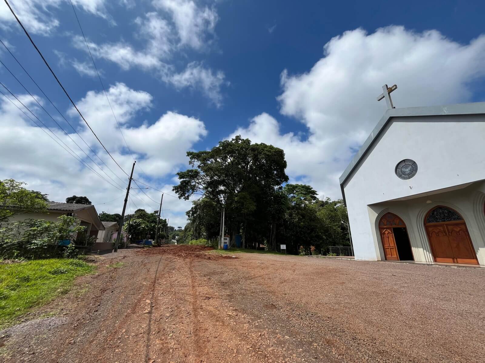 Capa Prefeitura de FW anuncia bloqueio temporário na rua Sírio Binotto e prepara novas interdições para obras de asfaltamento