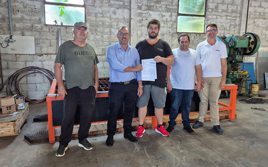 Capa Prefeitura de Tenente Portela entrega equipamento de alta tecnologia para metalúrgica local