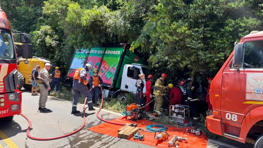 Capa Colisão entre carro e caminhão deixa uma vítima fatal no trecho entre Passo Fundo e Marau
