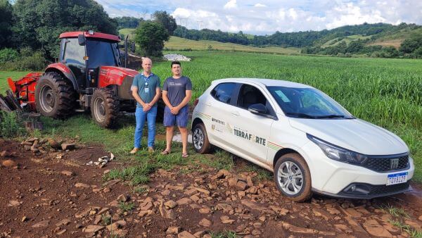 Capa Emater/RS-Ascar realiza primeiro atendimento com novo veículo da Operação Terra Forte em Novo Tiradentes
