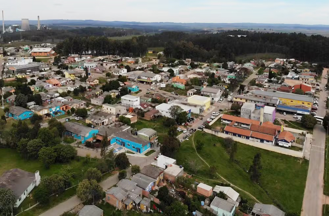 Capa Adolescente de 14 anos acusado de matar o próprio pai se entrega à polícia no RS