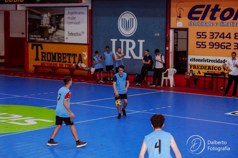 Capa Alunos da Escola Básica da URI/FW participam de competição de handebol