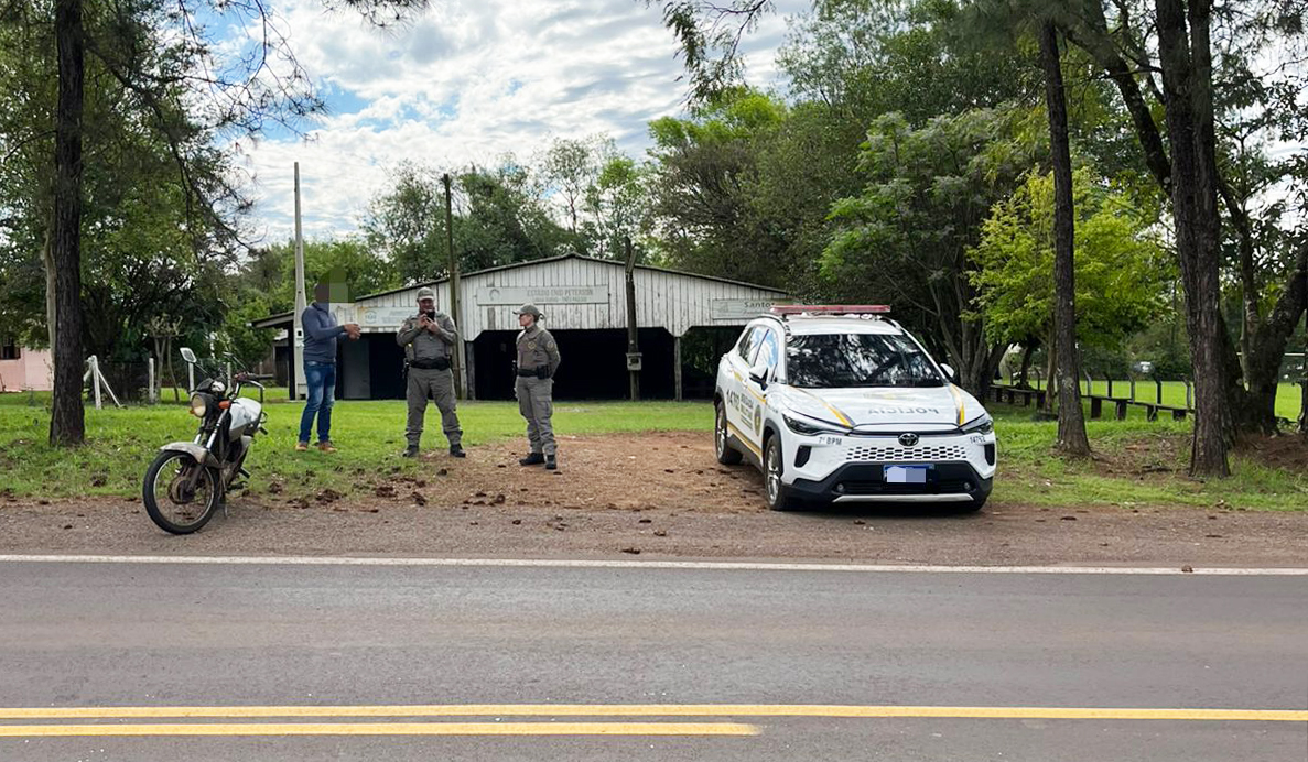 Capa Colisão traseira deixa motociclista ferido na RSC-472 em Três Passos