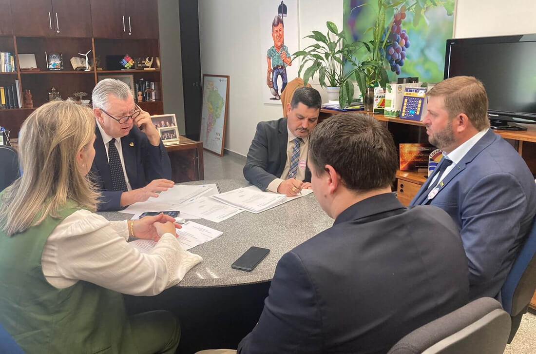 Capa Prefeito de Ronda Alta e Senador Heinze debatem investimentos e apoio à agricultura gaúcha