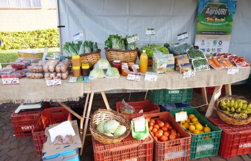 Capa AgroURI: feira laboratório de produtos orgânicos conecta estudantes e comunidade