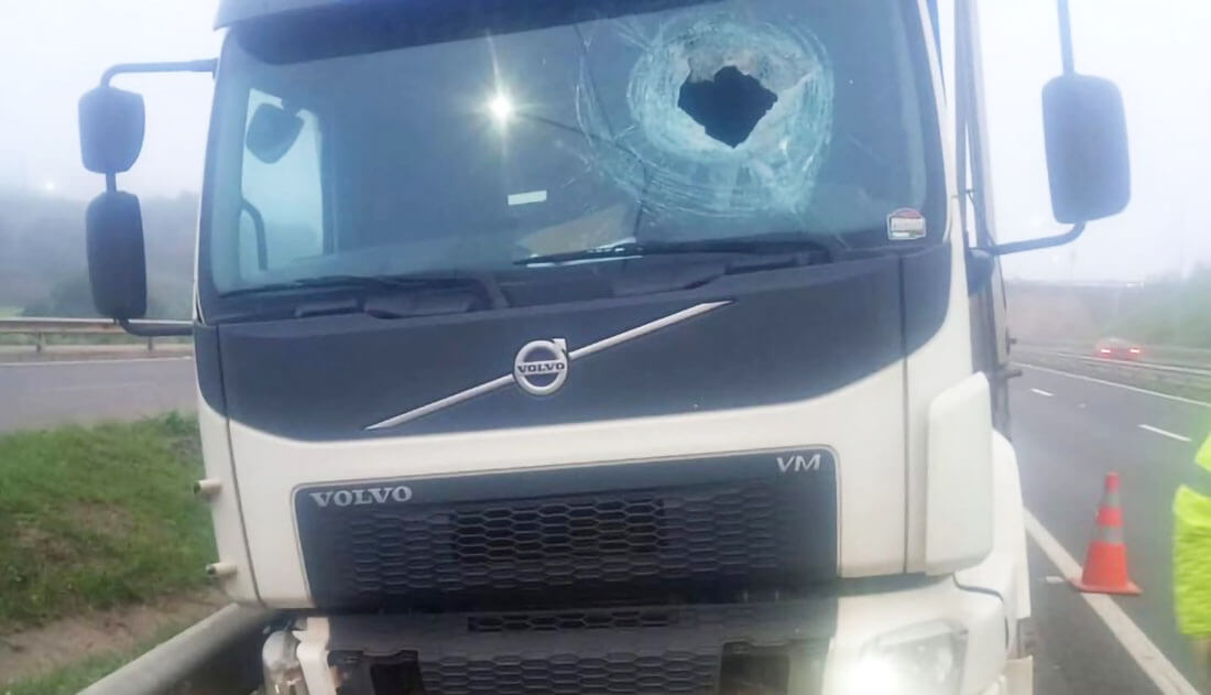 Capa Caminhoneiro morre após ser atingido por pedra na BR-386, em Lajeado
