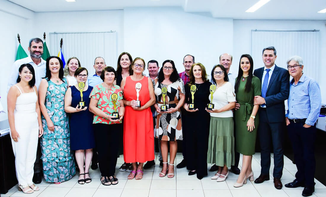 Capa Sessão Solene entrega Troféu Mulher Cidadã para seis caiçarenses