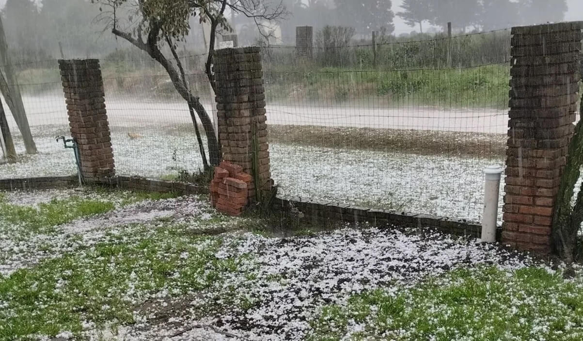 Capa Granizo no Uruguai precede mudança do tempo no Rio Grande do Sul
