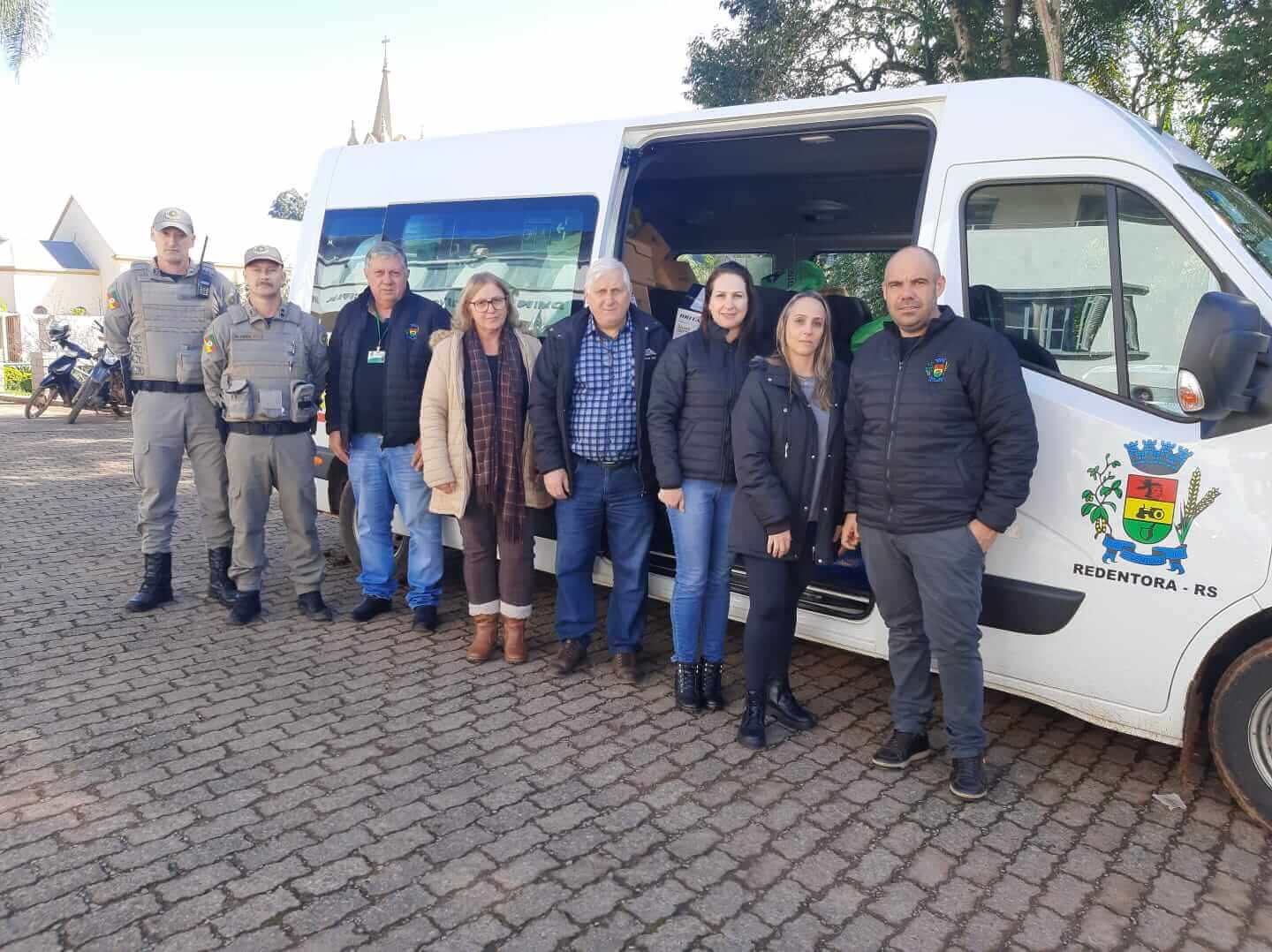 Capa Voluntários de Redentora e região fazem doações ao Vale do Taquari