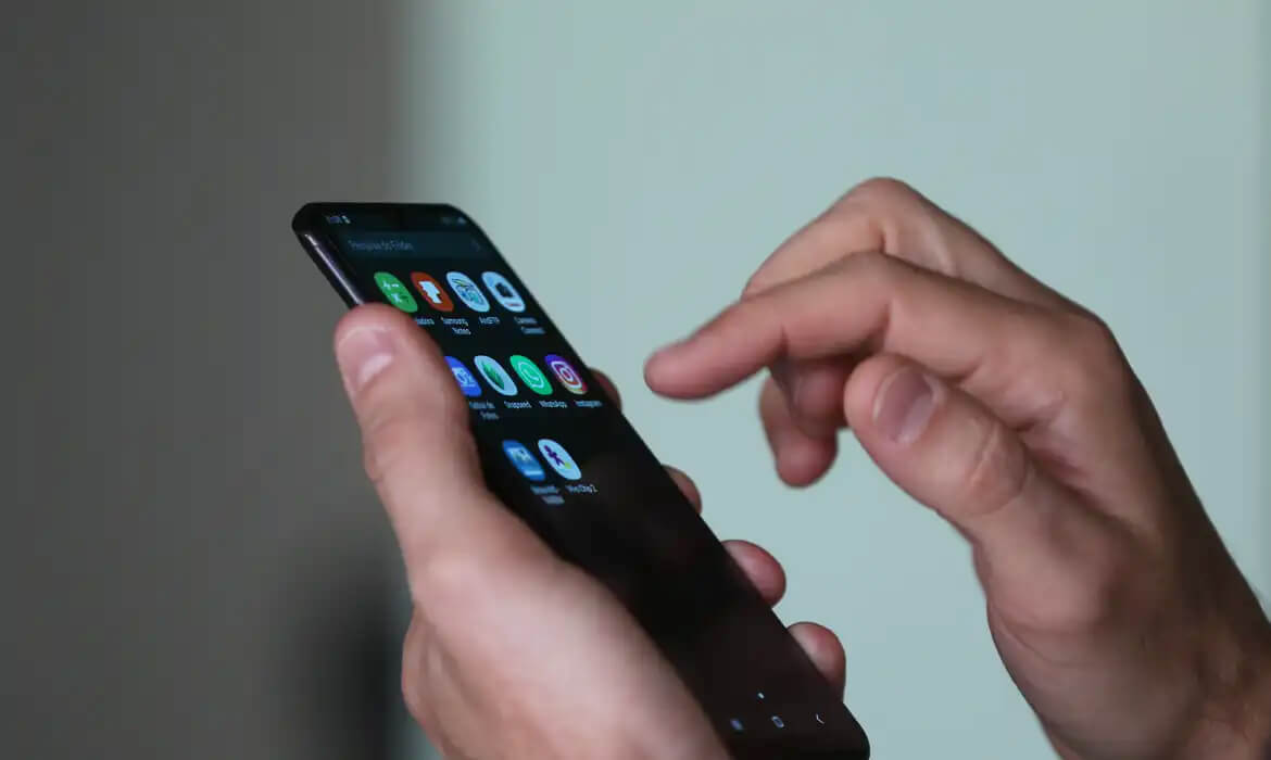 Capa Celular Seguro começa a emitir alerta de bloqueio de aparelhos