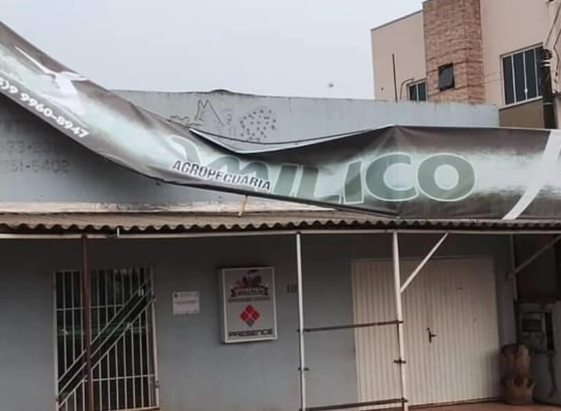 Capa Miraguaí registra estragos após temporal