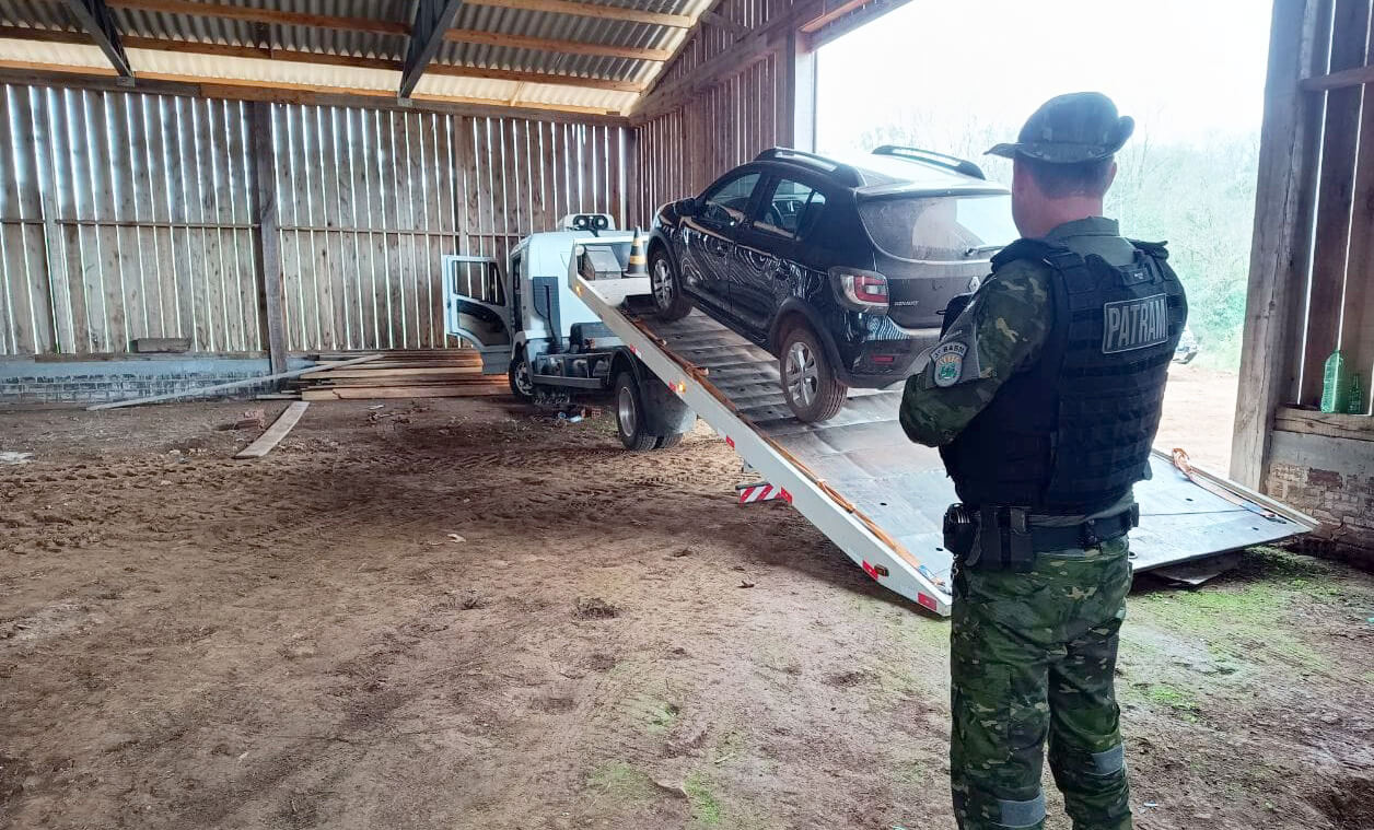 Capa Brigada Militar localiza veículo usado em roubo a joalheria em Nonoai