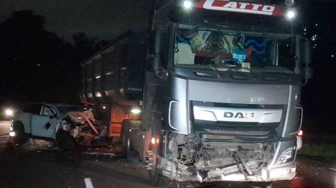 Capa Colisão fatal na BR-116 deixa duas mulheres mortas e uma criança ferida