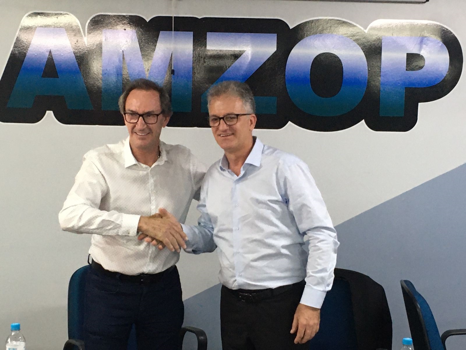 Capa Evandro Massing é o novo presidente da Amzop